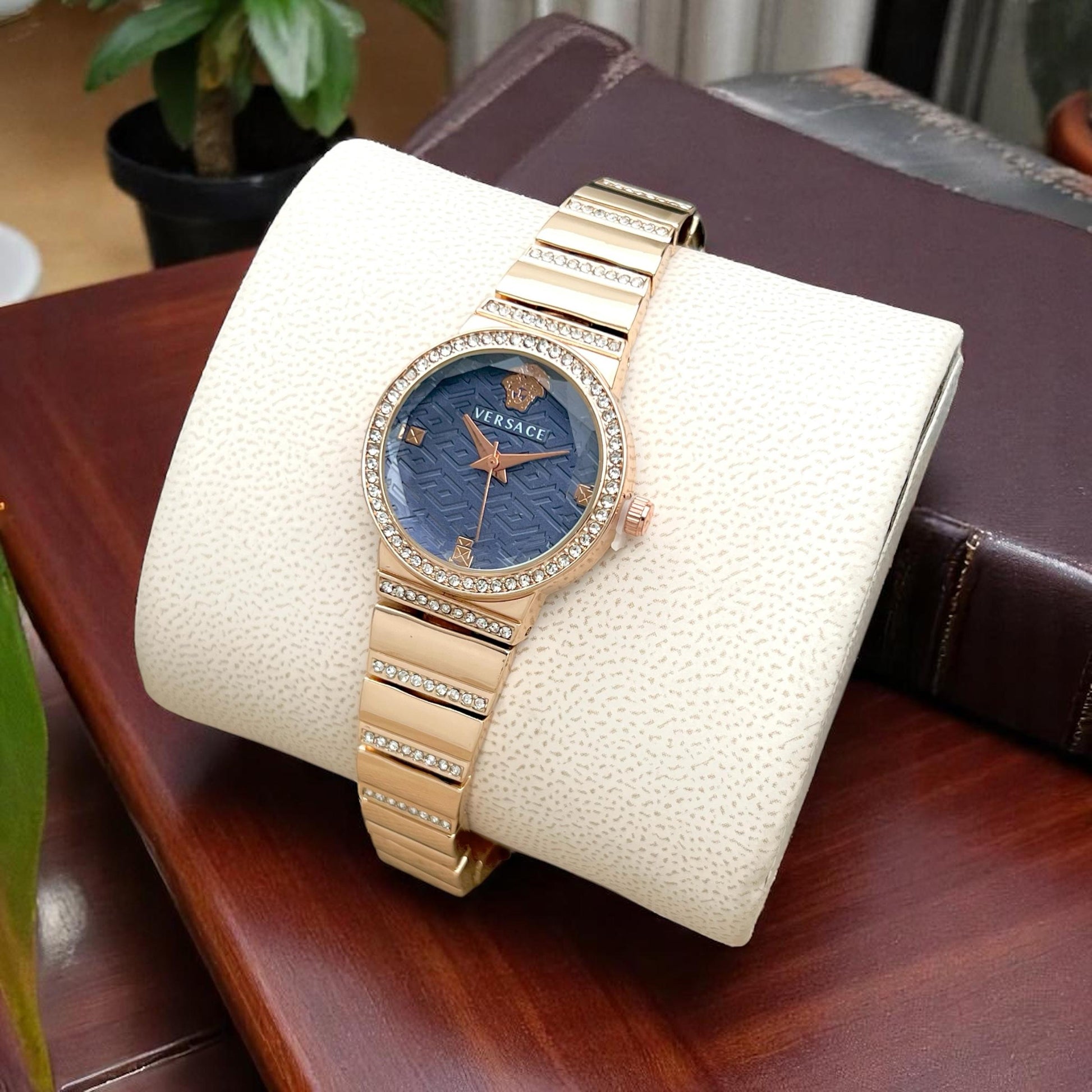 versace Ladies watch Premium quality maurya watch