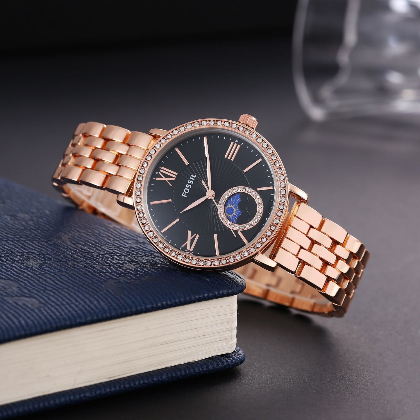 Fossil ladies watch sun&moon working maurya watch