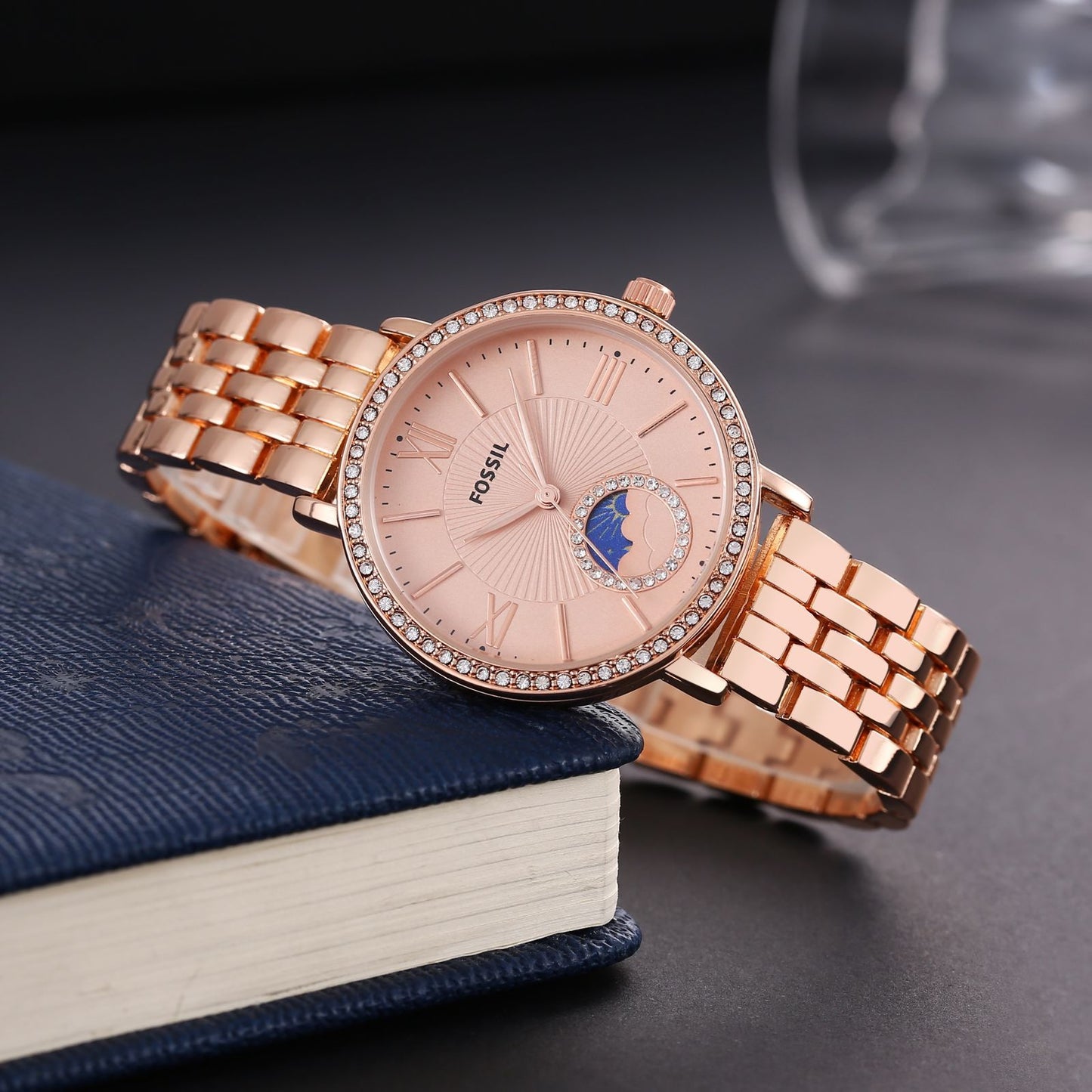 Fossil ladies watch sun&moon working maurya watch