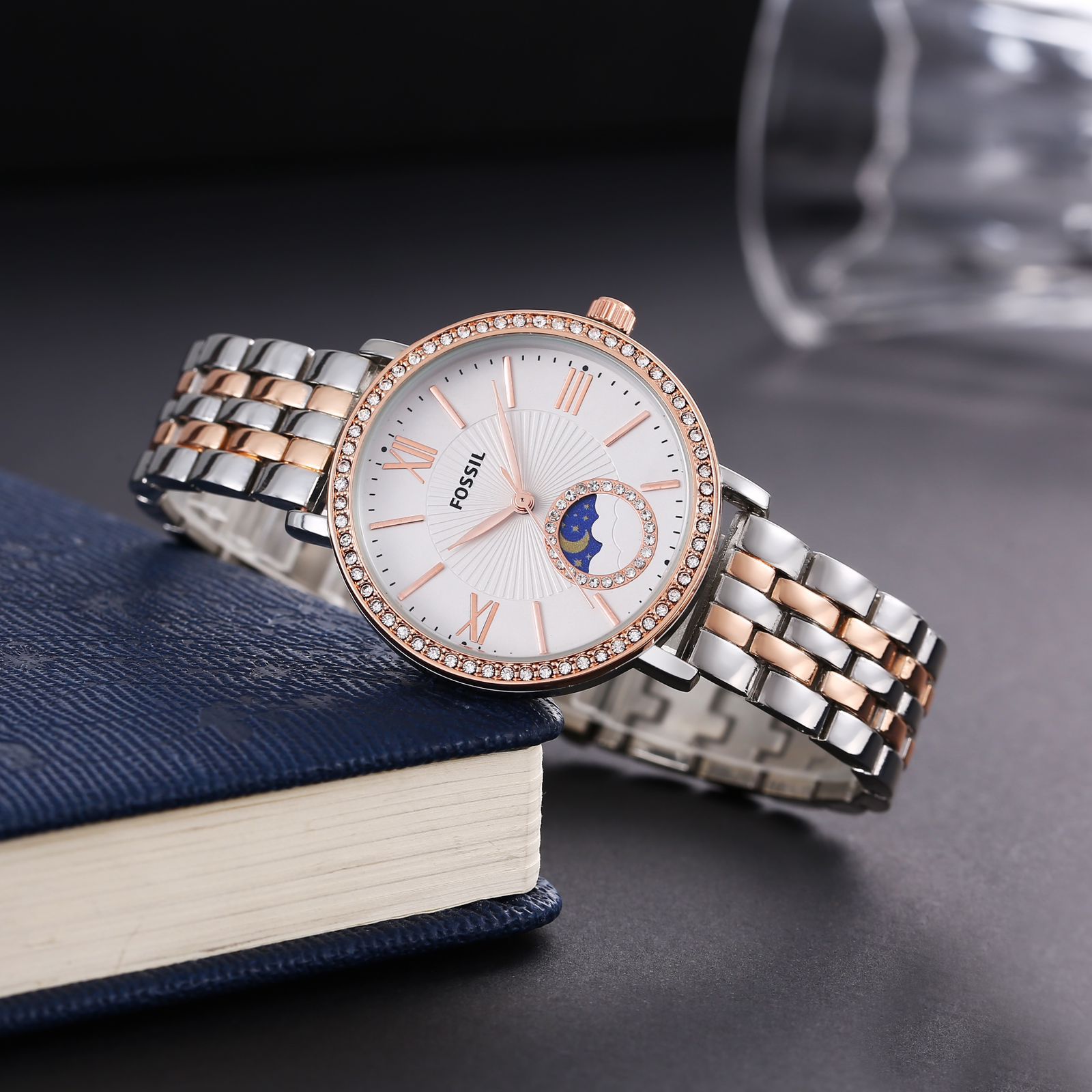 Fossil ladies watch sun&moon working maurya watch